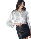DAISY giacca corta in pelle con frange lucide e tulle, indossata da donna, look contemporaneo e raffinato.