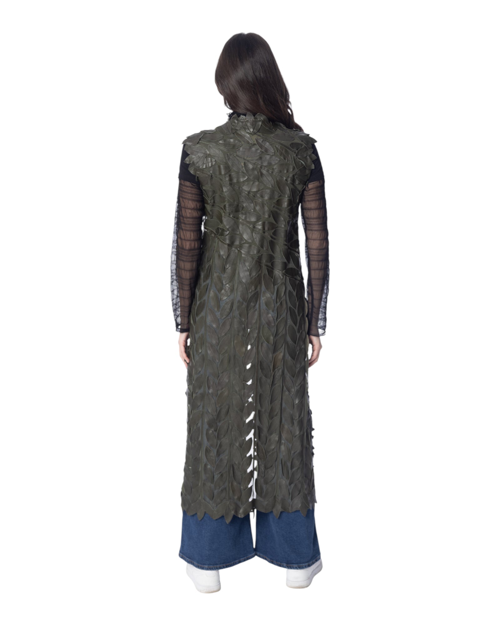 GINEVRA gilet lungo in vera pelle, vista posteriore, con foglie in pelle su tulle, design scenografico e portabile.